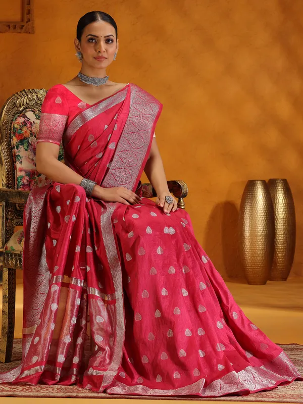 Gorgeous pink silk saree with zari weaving