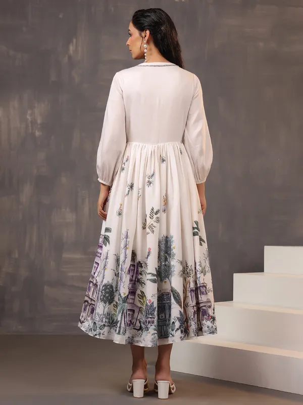 Gorgeous white silk kurti for casual wear