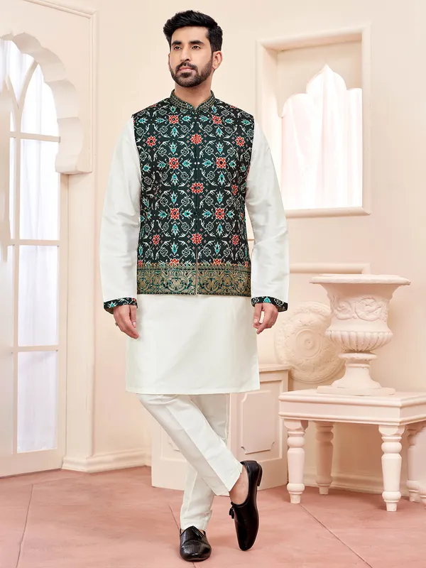Graceful white and green waistcoat set for festive moments