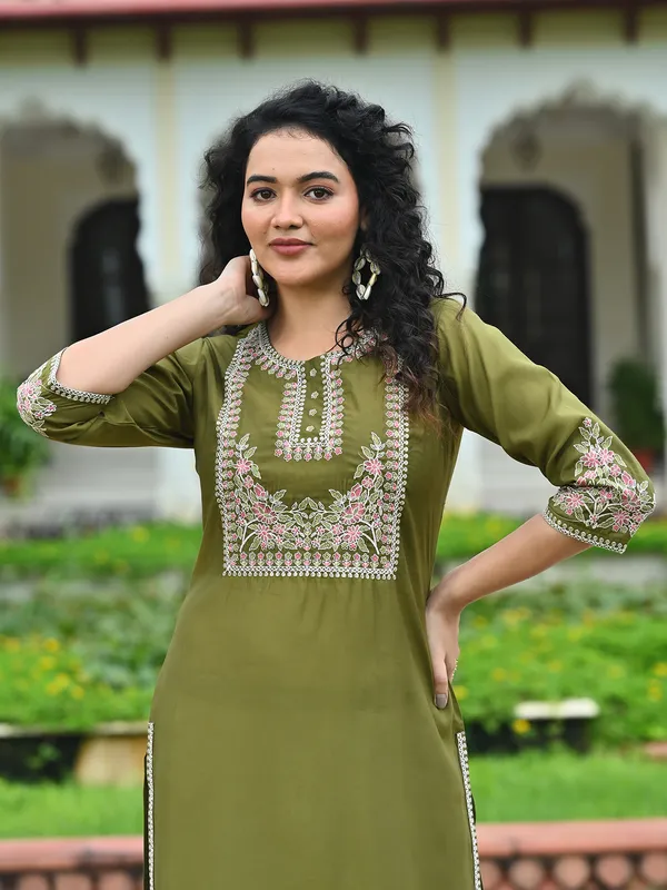 Green cotton silk casual embroidered kurti