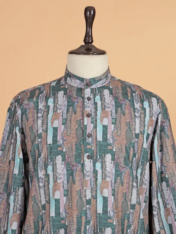 Green cotton silk kurta suit with print for men