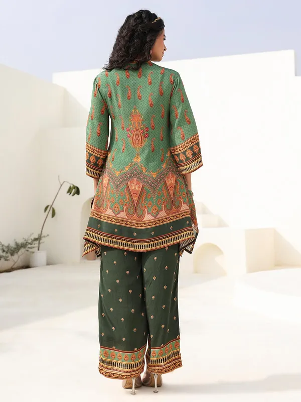 Green crepe kurti set with print