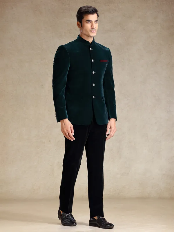 Green jodhpuri bandh gala set in velvet