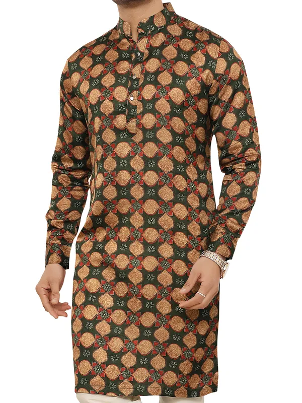 Green kurta in stylish print pattern
