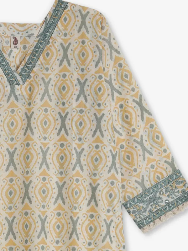 Green printed cotton kurti with thread work