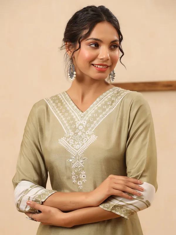 Green shaded silk printed kurti with pant