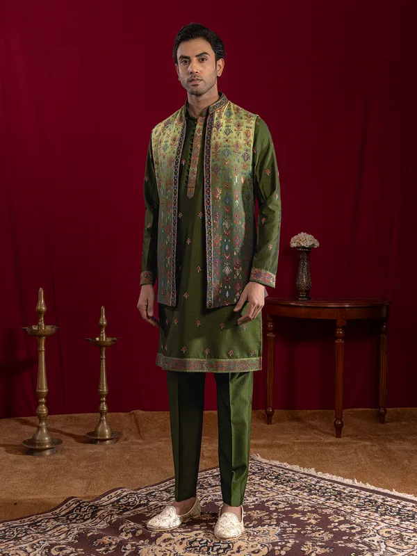 Green shaded waistcoat set in cotton silk