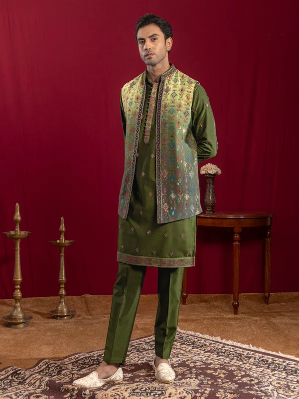 Green shaded waistcoat set in cotton silk