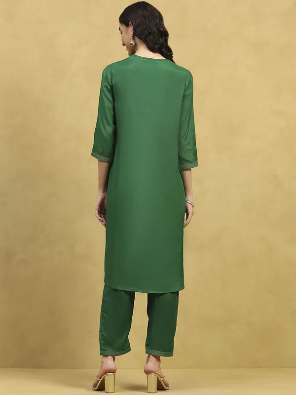 Green silk kurti set for women with printed