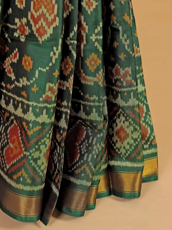 Green silk saree in bandhej print for wedding