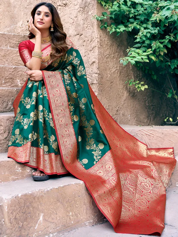 Green silk saree with soft zari weave
