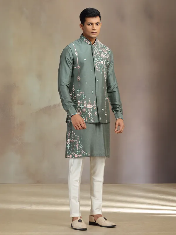 Green silk waistcoat set for reception wear