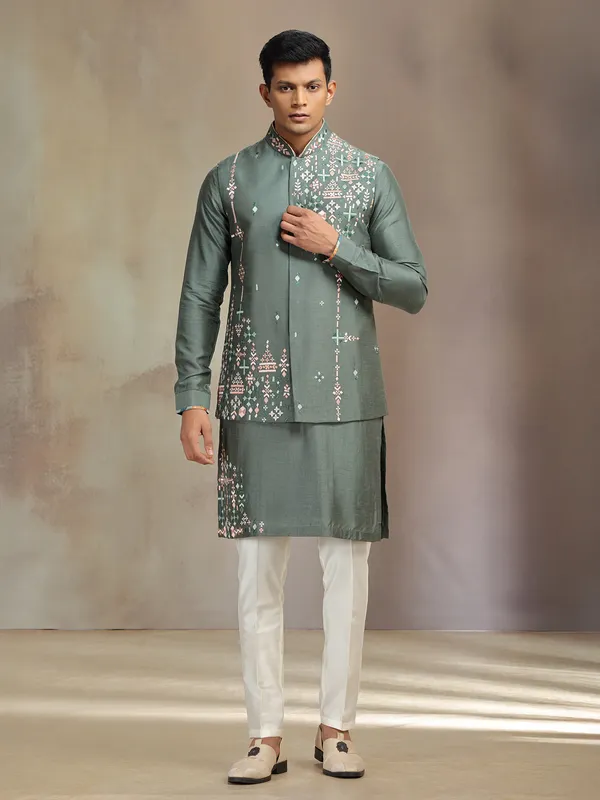 Green silk waistcoat set for reception wear