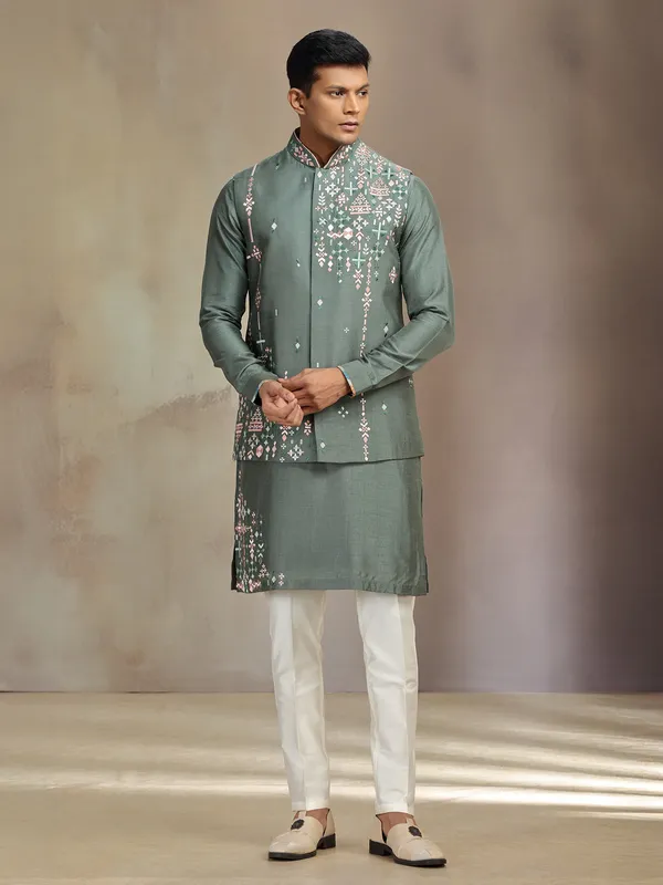 Green silk waistcoat set for reception wear
