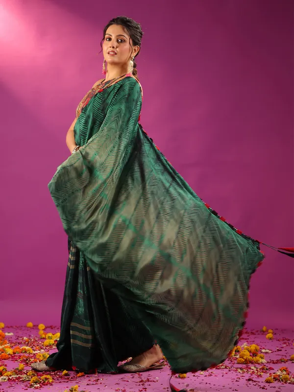 Green vibrant cruss tussar silk saree with ready made blouse