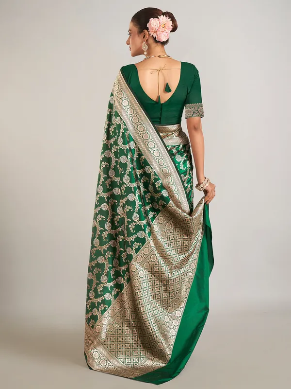 Green wedding wear saree in banarasi silk