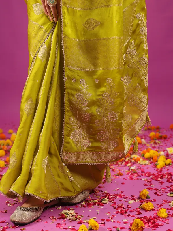 Green zari worked silk saree for mehendi celebration