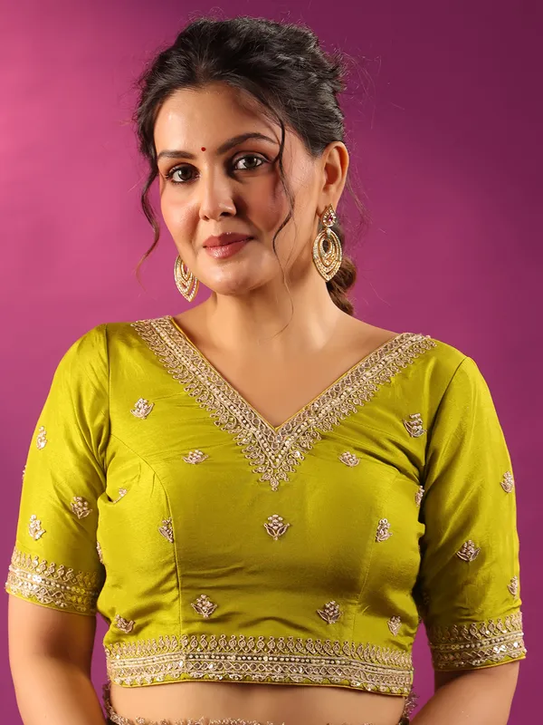 Green zari worked silk saree for wedding wear