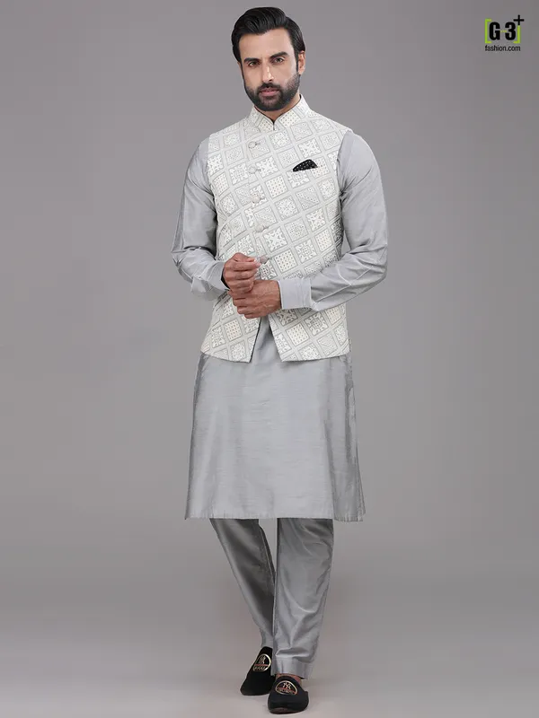 Grey chikan waistcoat set in silk