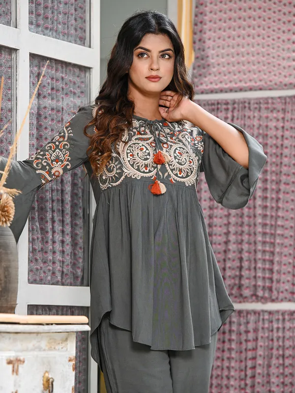 Grey cotton embroidery tunic top