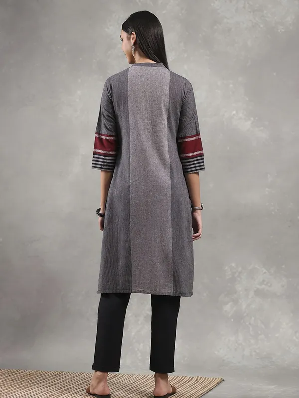 Grey cotton kurti for casual wear