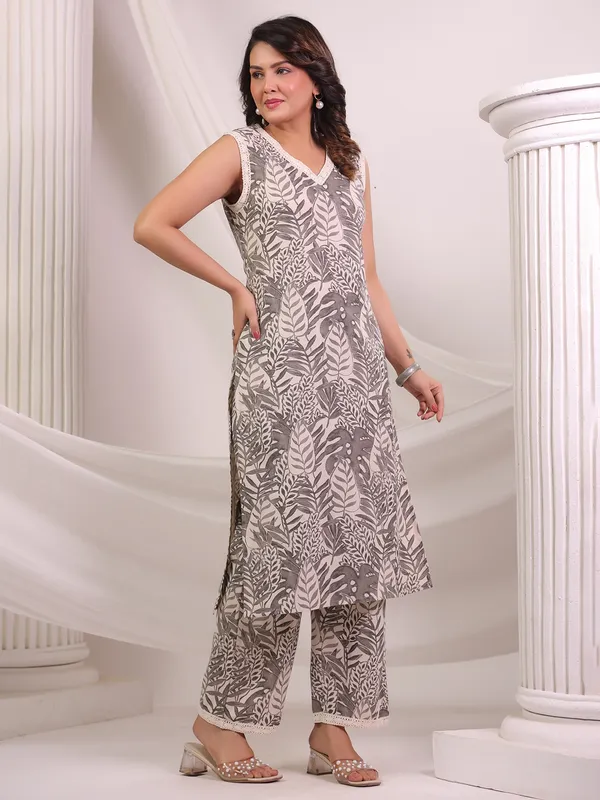 Grey cotton kurti set for casual wear