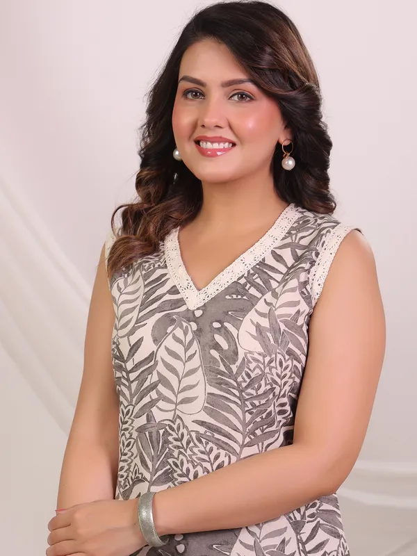 Grey cotton kurti set for casual wear