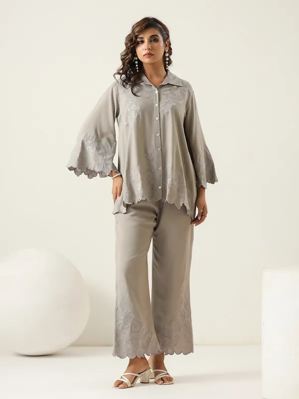 Grey cotton thred worked co ord set
