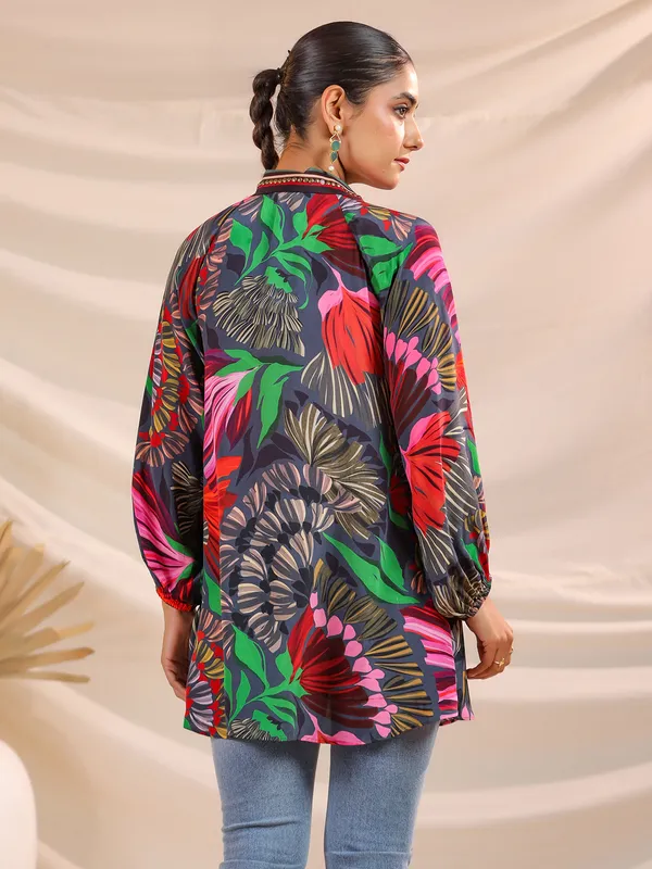 Grey crepe printed top