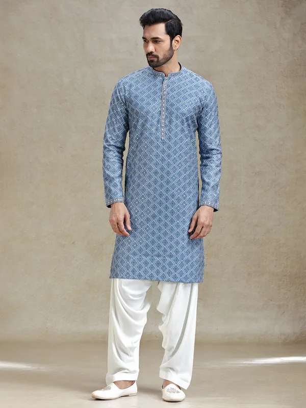 Grey kurta salwar set in symmetrical embroidery