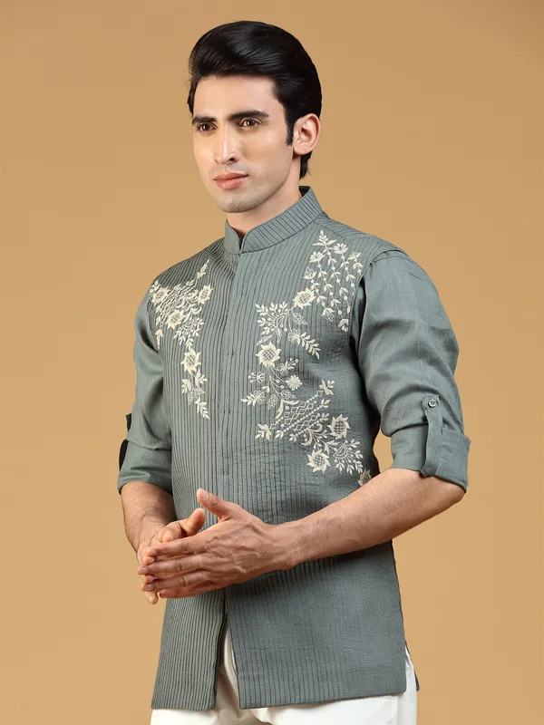 Grey linen waistcoat with shirt