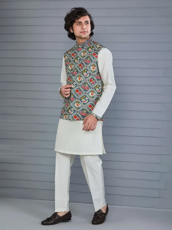Grey off white bandhej printed viscose silk waistcoat set