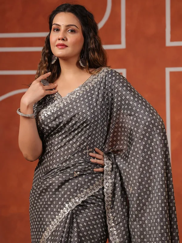 Grey printed saree in muslin for festive wear