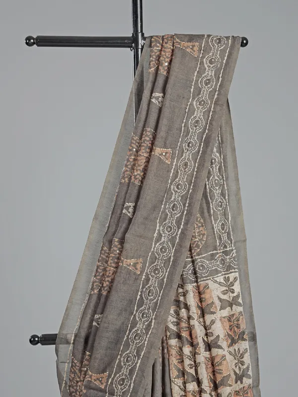 Grey printed saree in semi cotton