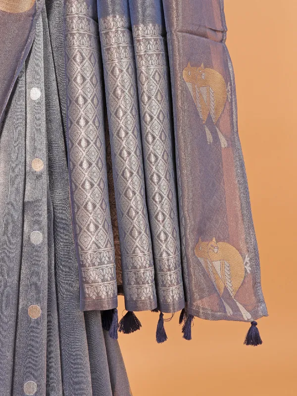 Grey saree for wedding in semi silk