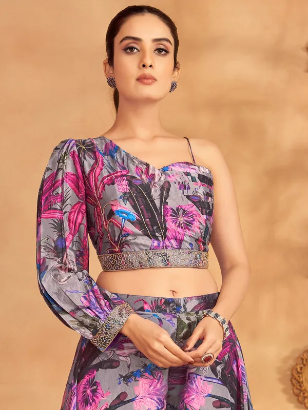 Grey silk palazzo suit with print