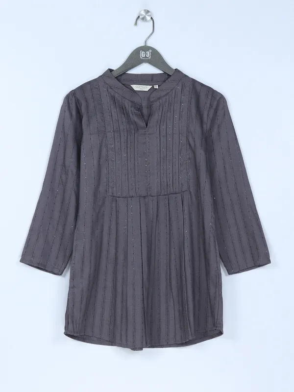 Grey silk top for casual