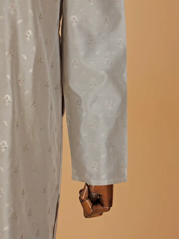 Grey zari textured silk kurta suit for men