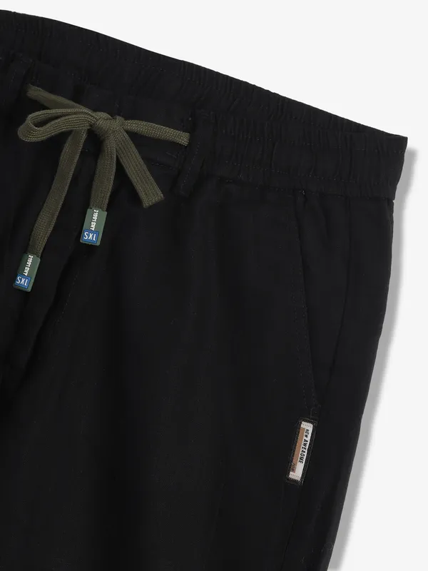 GS78 black cotton solid shorts