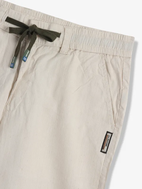 GS78 latest cream solid cotton shorts