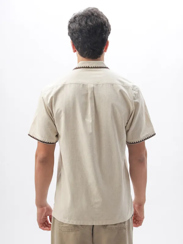 HAMPTONS beige notch lapel collar casual shirt