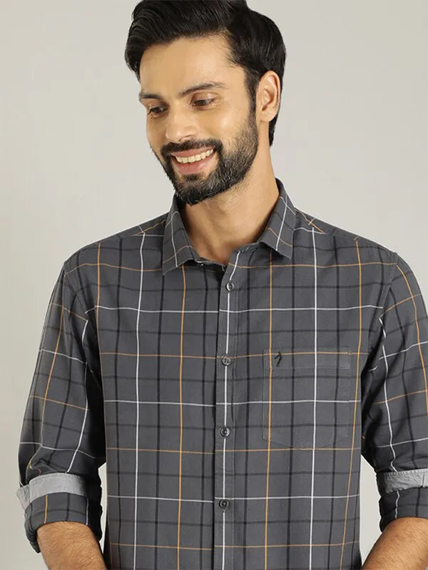 Indian Terrain cotton grey checks shirt