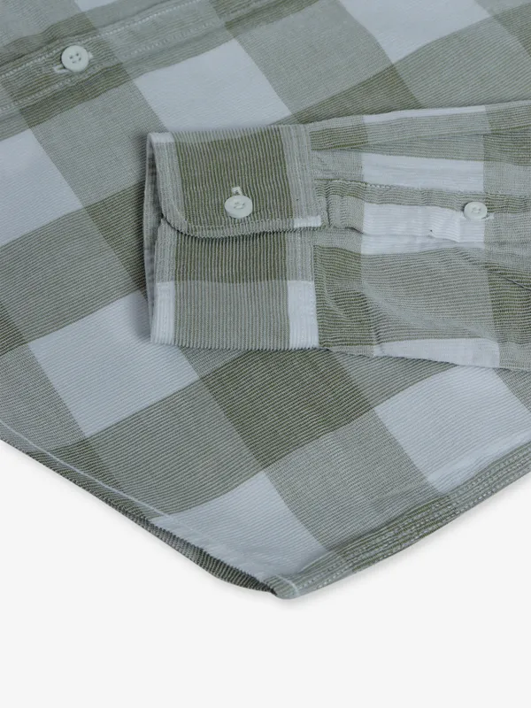 Indian Terrain white and olive checks shirt