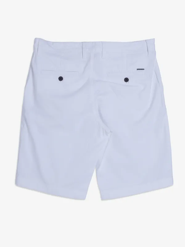 INDIAN TERRAIN white solid regular fit shorts