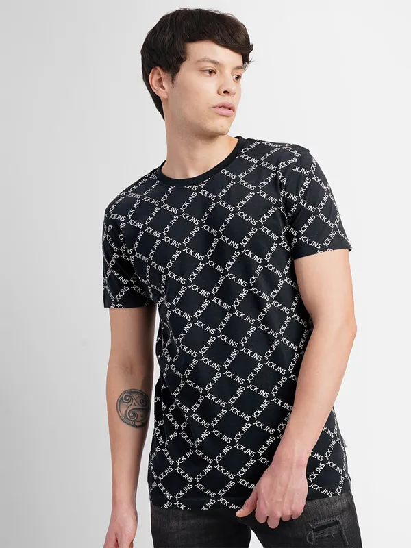 JACK&JONES black t shirt with half sleeve