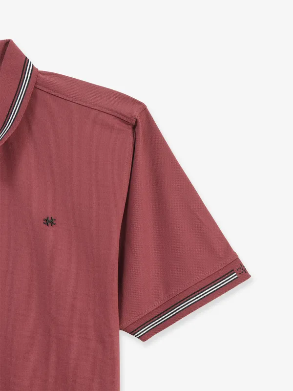 KUCHKUCH maroon plain cotton polo t-shirt