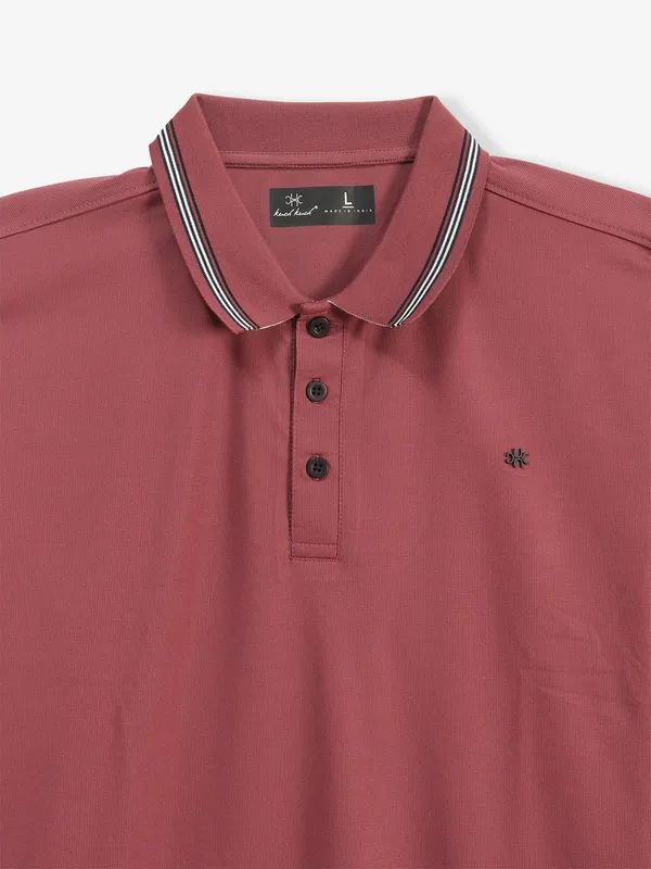 KUCHKUCH maroon plain cotton polo t-shirt