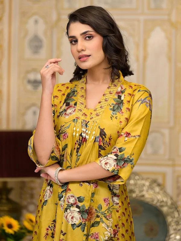 Latest beautiful mustard yellow kurti set