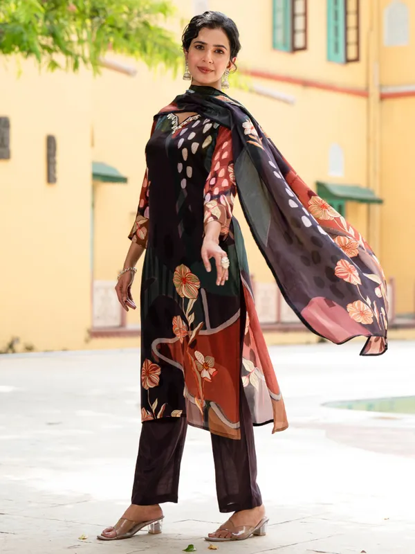 Latest beautiful wine silk printed kurti set