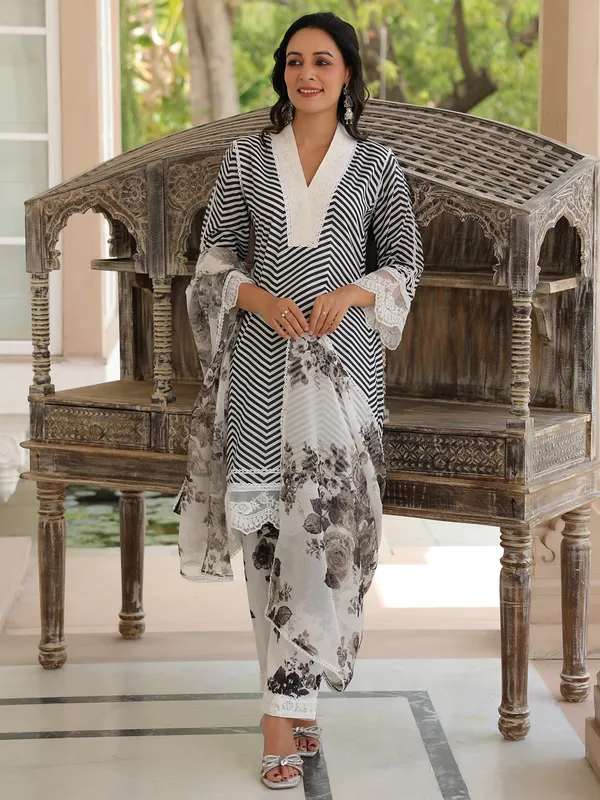 Latest black and white printed kurti set
